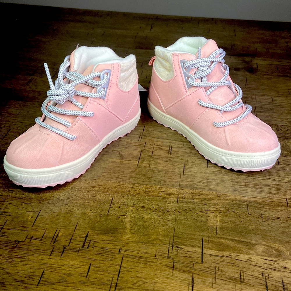 Pink/Blush fashion boots by Wistman. For Girls. Size 8.